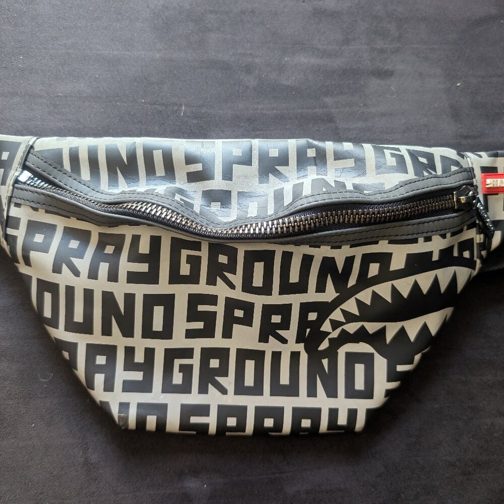 Sprayground Infiniti 3M Savvy Crossbody bag